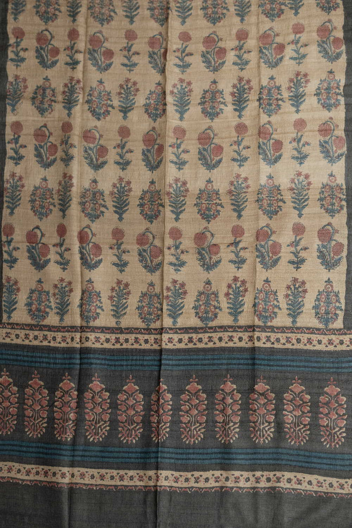 Ajrak Suits-Matkatus 