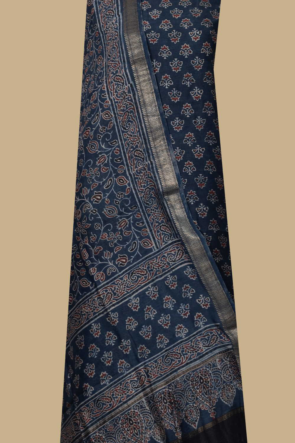 Ajrak Suits-Matkatus 