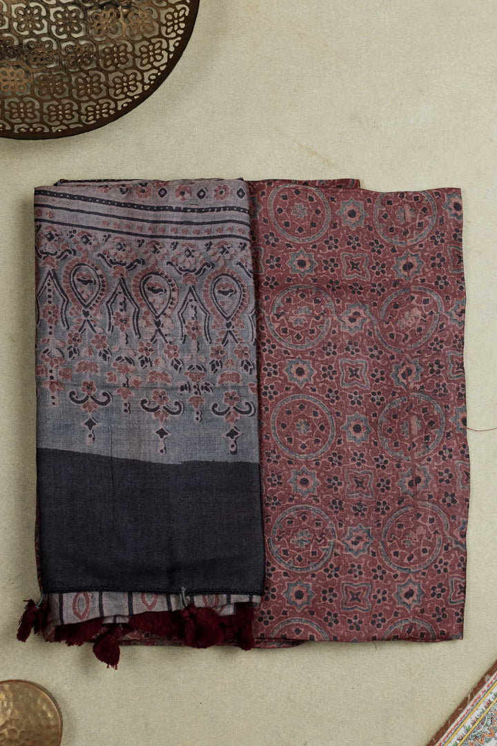 Ajrak Suit-Matkatus 