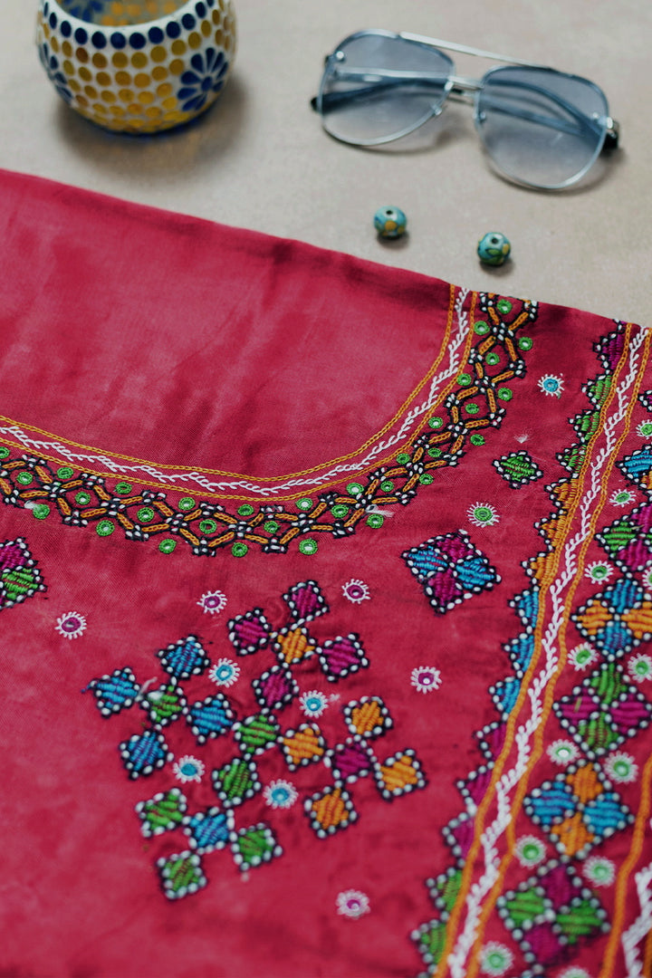 Kutch Embroidered Blouse-Matkatus 