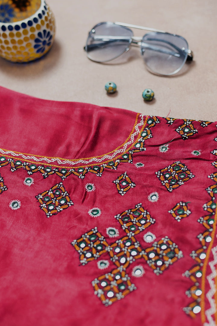 Kutch Embroidered Blouse-Matkatus 