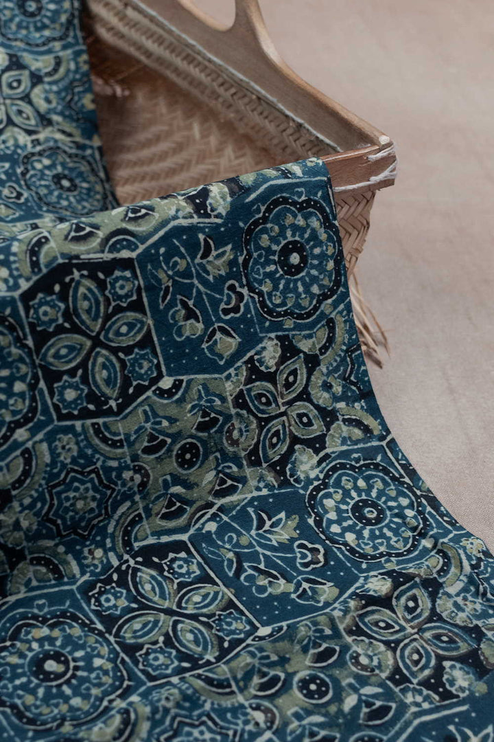 Ajrak Fabrics - Matkatus