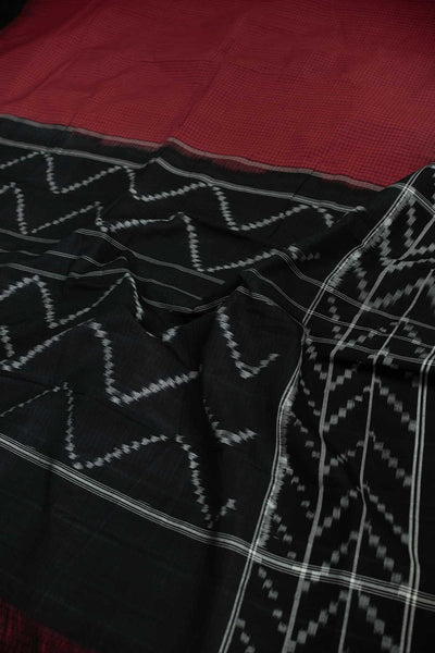 Ikat Saree - Matkatus 