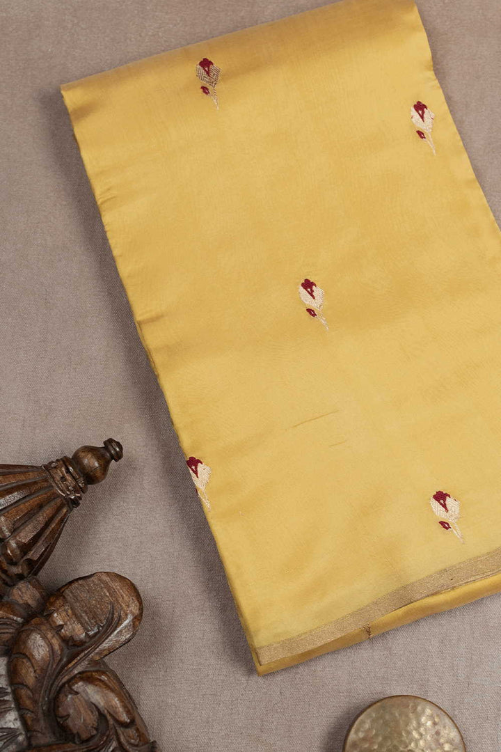 Sarees - Matkatus 