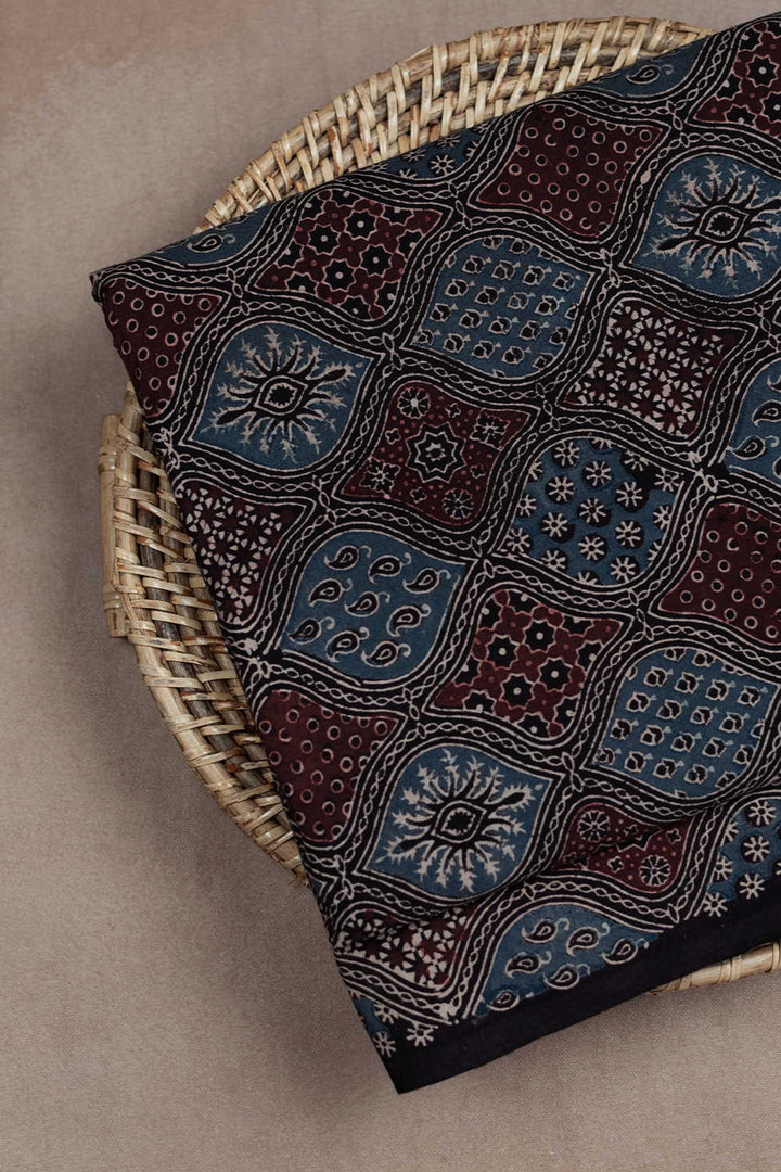 Ajrak Fabric - Matkatus