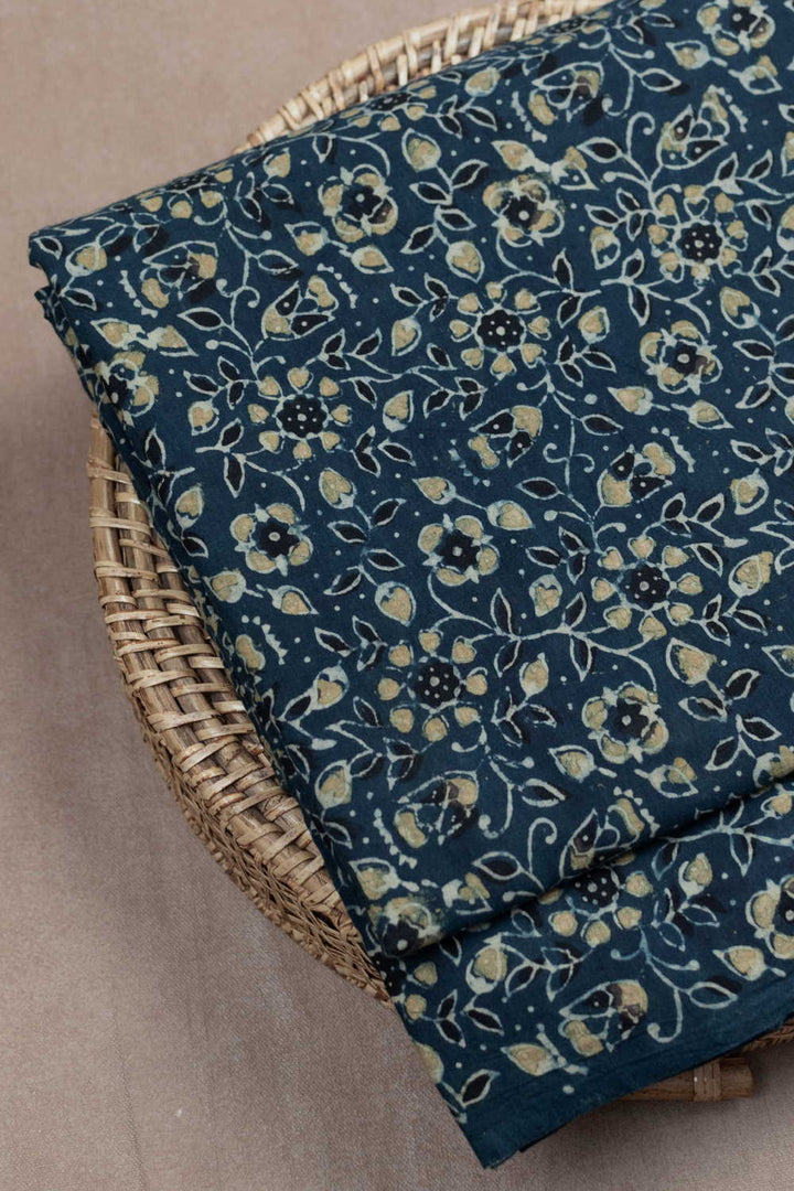 Ajrak Cotton Fabrics - Matkatus 