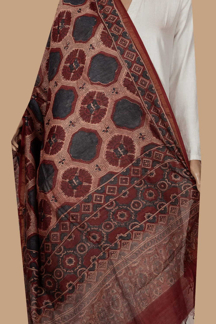 Ajrak Dupatta-Matkatus 