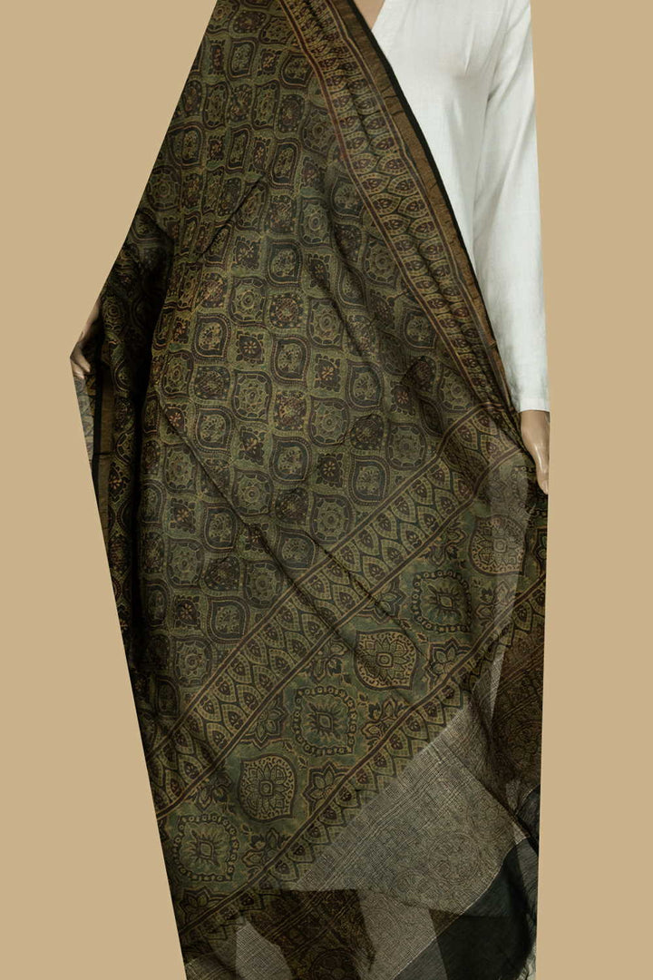 Ajrak Dupatta-Matkatus 