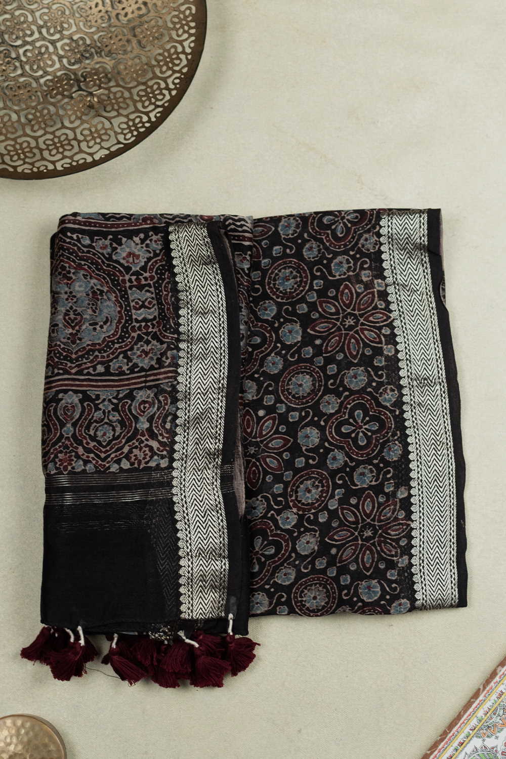 Ajrak Suit-Matkatus 