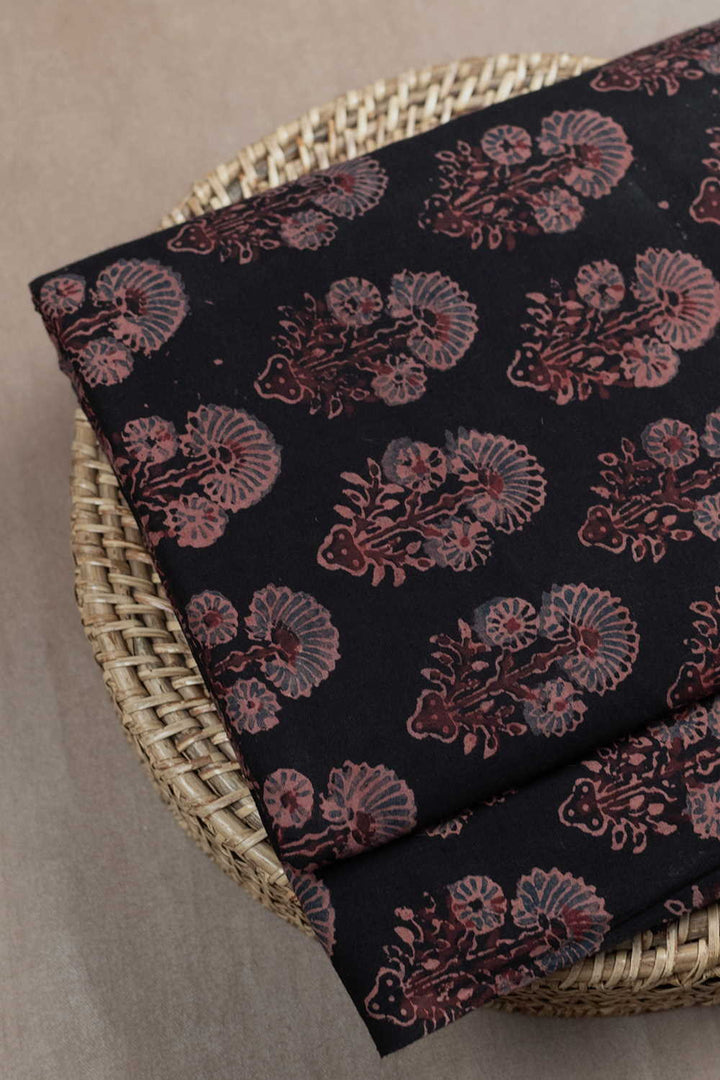 Ajrak Fabrics - Matkatus