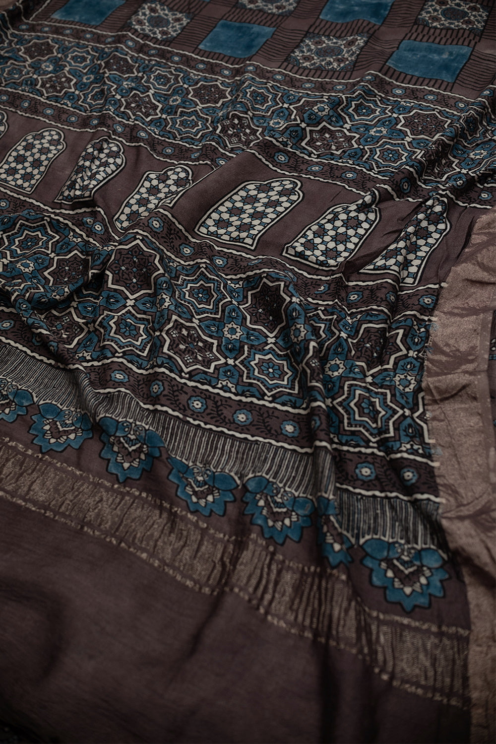 Ajrak Print Saree-Matkatus 