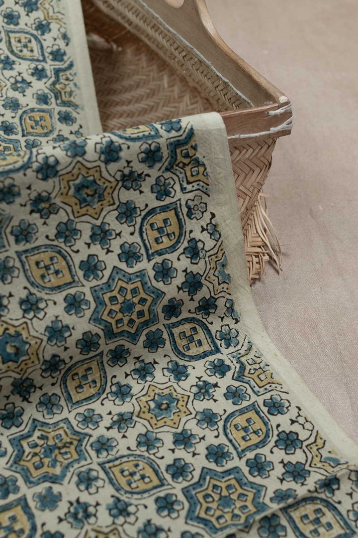 Ajrak Fabrics - Matkatus