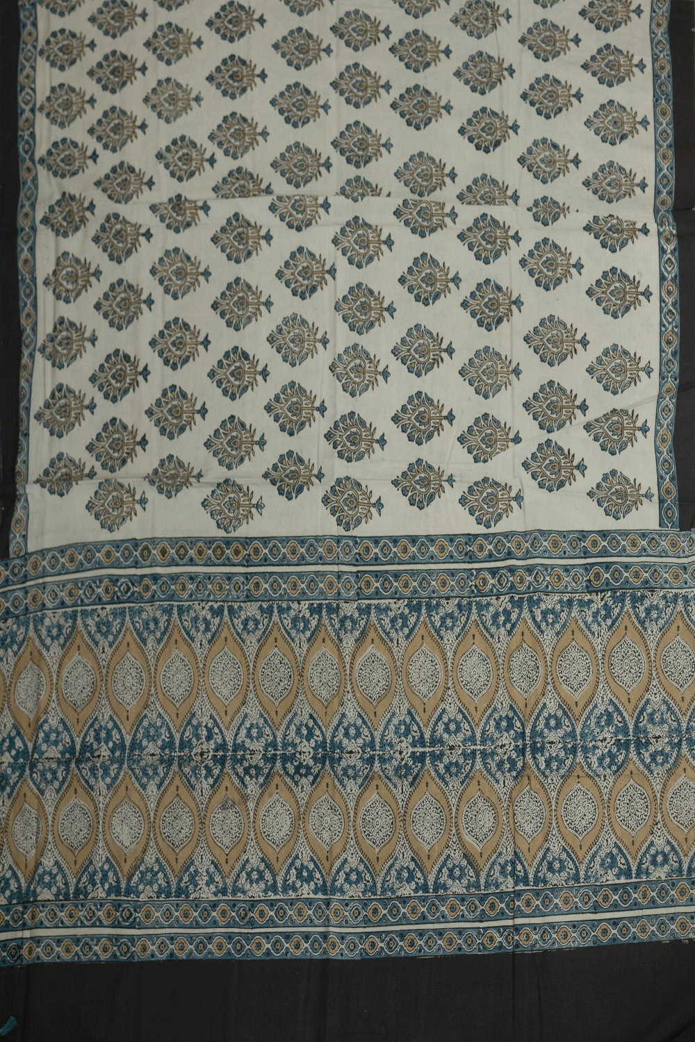 Ajrak Suit-Matkatus 