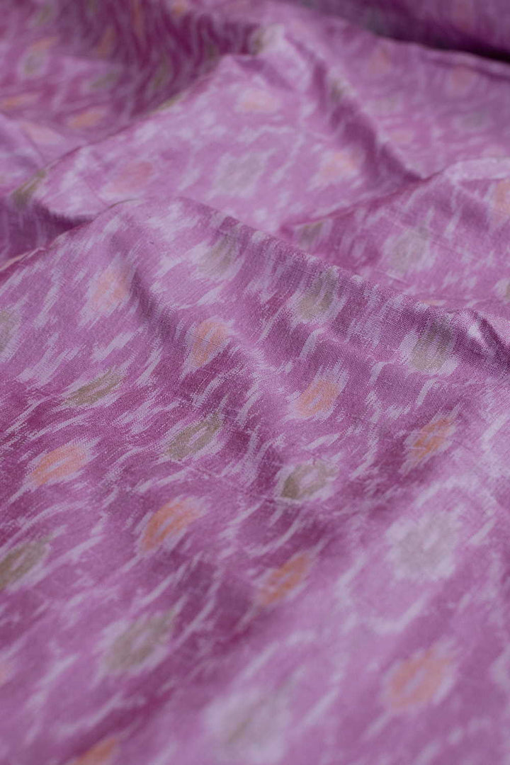 Silk Fabric-Matkatus 