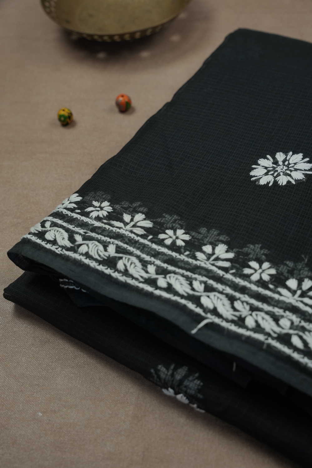 Chikankari Saree-Matkatus 