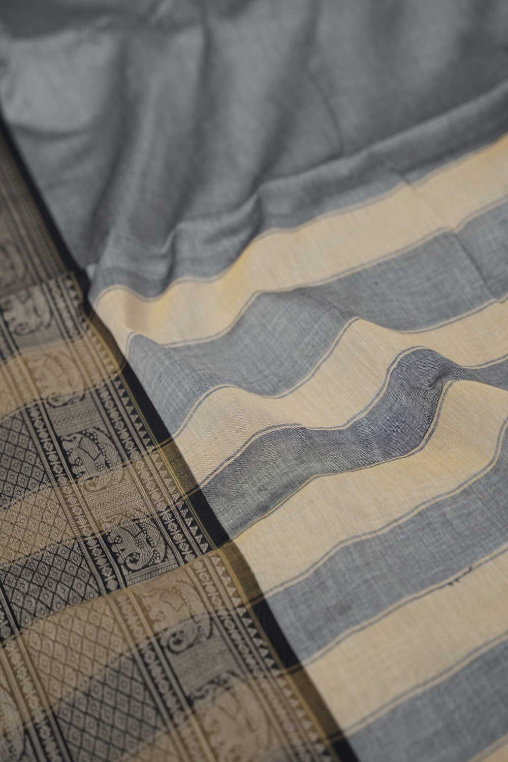 Grey with Traditional Border Narayanpet Cotton saree