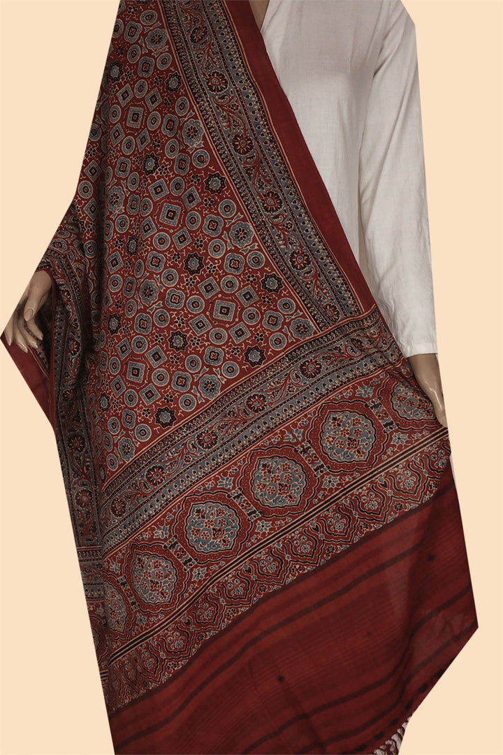 Ajrak Dupatta-Matkatus 