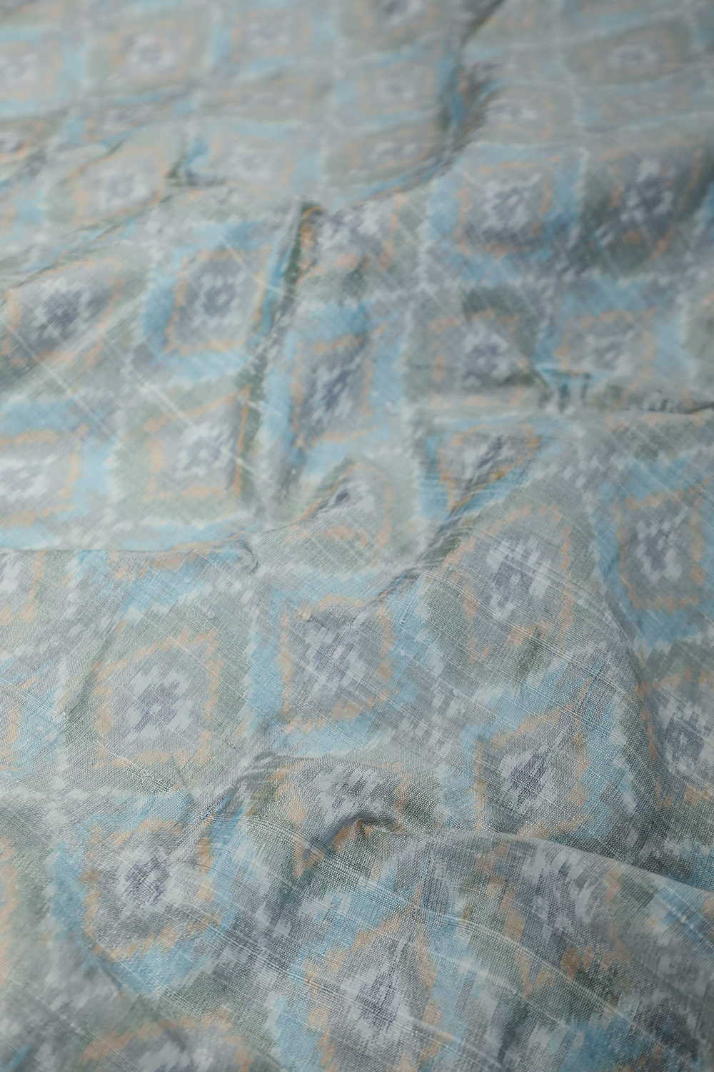 Pearl Grey Ikat Raw Silk Fabric - 1.8m