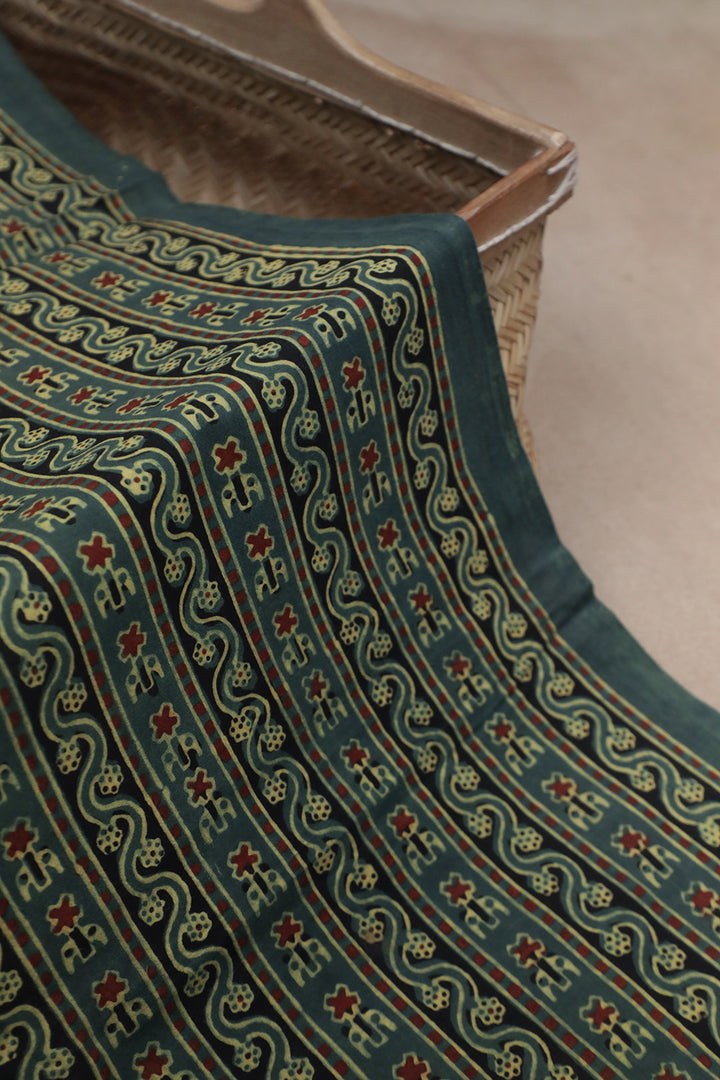 Ajrak Print Fabric-Matkatus