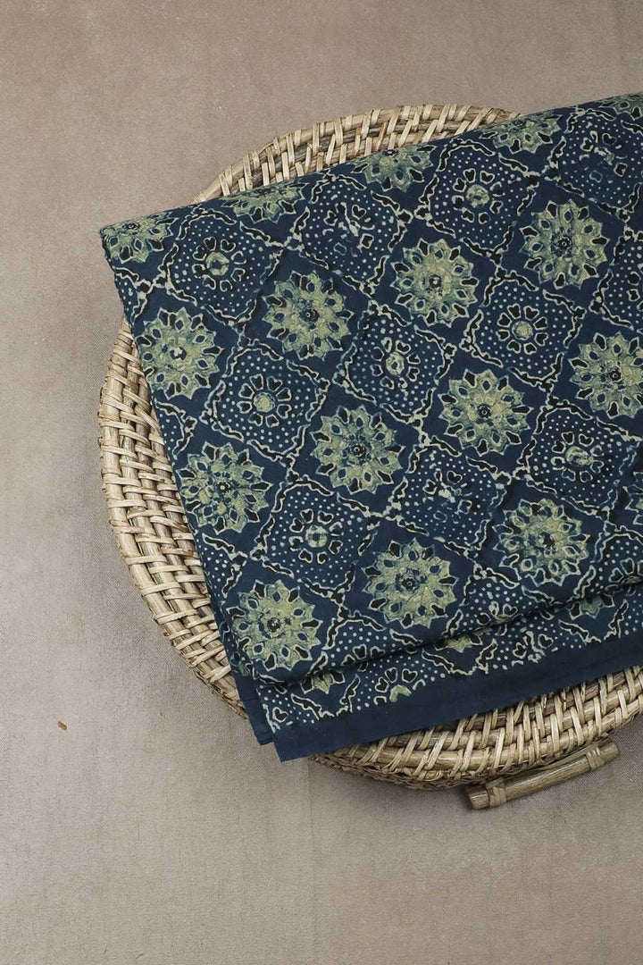 Ajrak Fabrics - Matkatus 