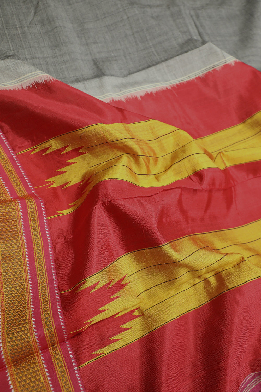 Sarees - Matkatus